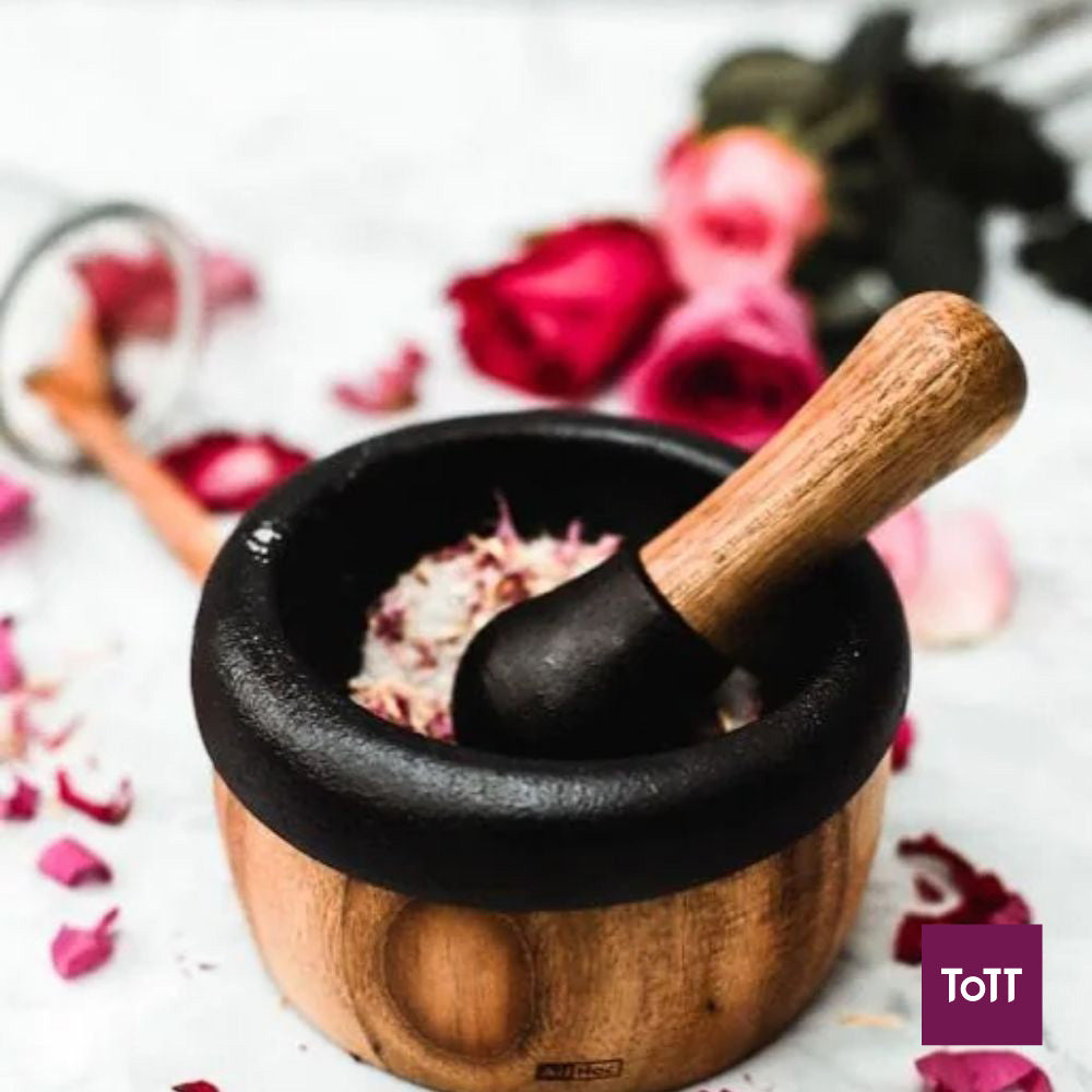 AdHoc Crush Cast Iron Mortar and Pestle With Wooden Handle Ø13×7.5cm, Black and Natural